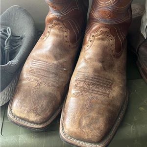 Mens Ariat Boota